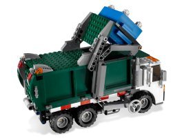 7599 - Garbage Truck Getaway