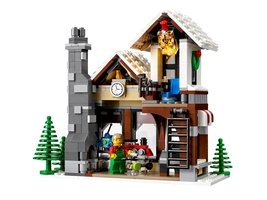 10249 - Winter Toy Shop