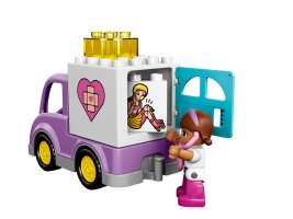 10605 - Doc McStuffins Rosie the Ambulance