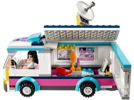 41056 - Heartlake News Van