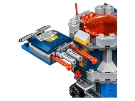 70322 - Axl's Tower Carrier