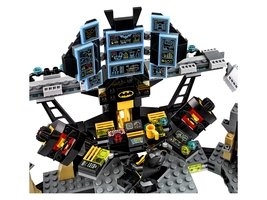 70909 - Batcave Break-in