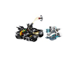 76118 - Mr. Freeze™ Batcycle™ Battle